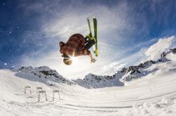 开云官方app入口-尼斯封锁芬兰，基耶萨进攻端无人可挡，一场战术与天赋的博弈