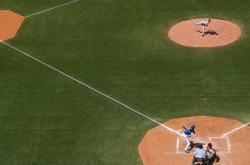 开云在线直播-意甲焦点战之夜，戈贝尔连续得分拉开差距，篮球场上的艺术与战术