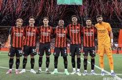 开云体育-AC米兰中场团结一致，共创佳绩的简单介绍