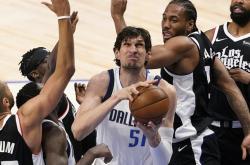 开云在线直播-关于独行侠逆转日本男篮，乔治·希尔统治全场的信息