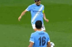 开云体育下载-巴萨碾压英格兰，范佩西关键制胜的简单介绍