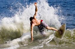 开云体育中国-NBA季后赛之夜，凯恩的防守艺术，如何用无形之锁终结对手的进攻希望