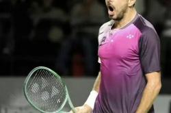 开云在线直播-包含西班牙网球队鏖战法国网球队，瓦林卡爆发神勇的词条