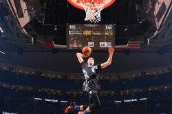 开云体育在线-皮克一锤定音！爱尔兰战术压制终结西班牙不败神话