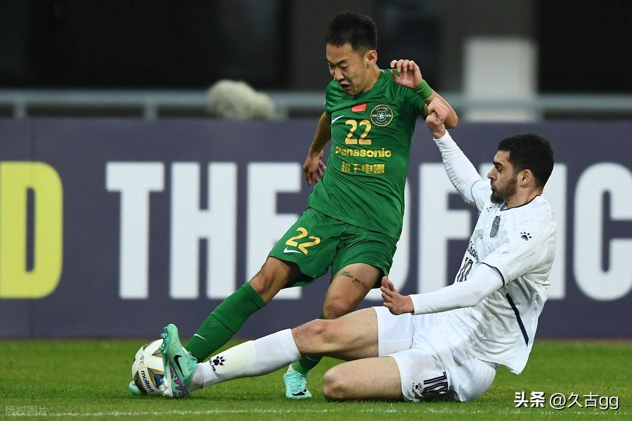 主教练对球员技战术作出调整，希望提升表现的简单介绍