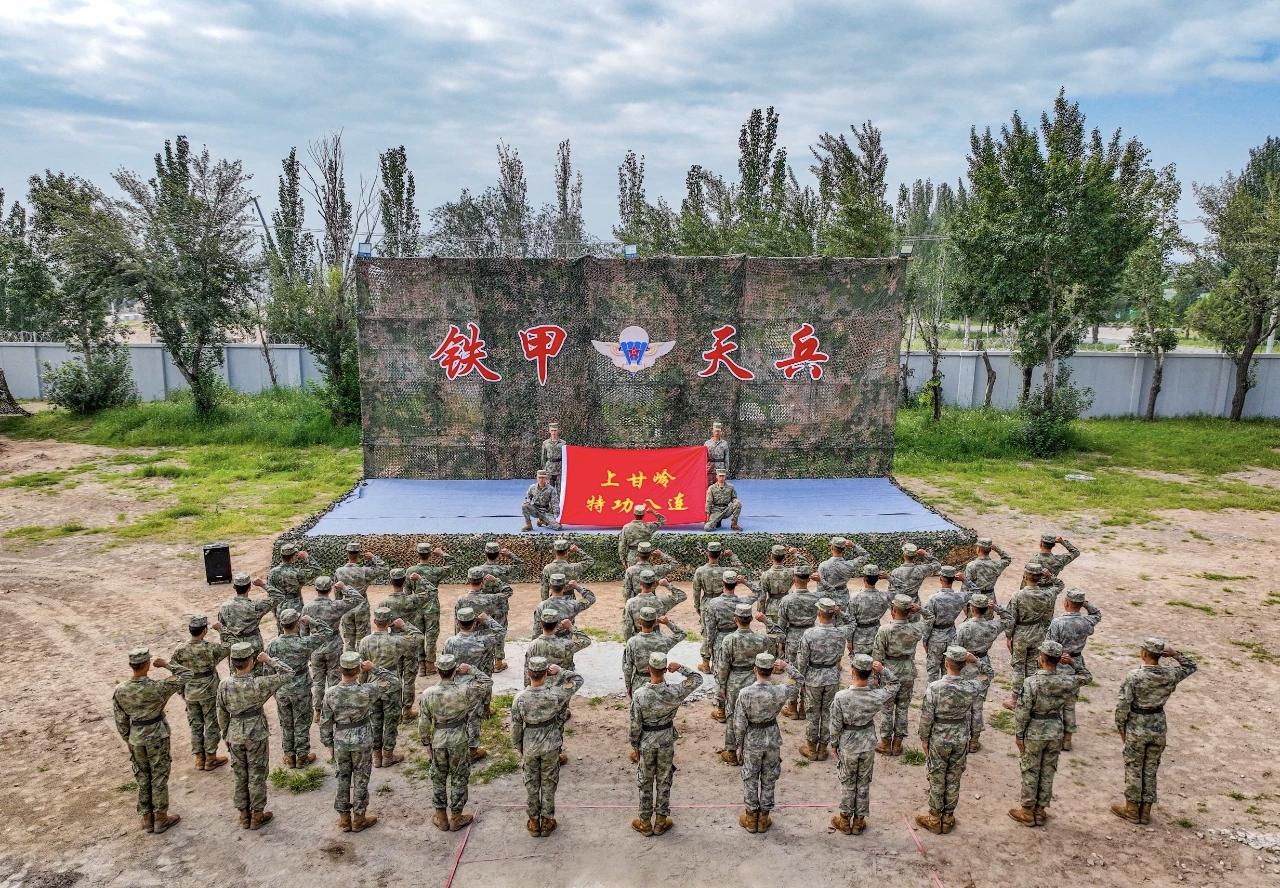 关于强队掀起备战热潮，战术布置全面展开的信息