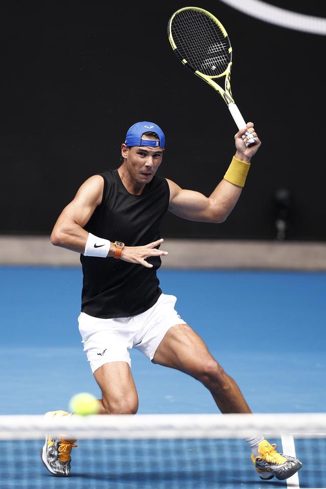 包含澳大利亚网球队横扫法国网球队，纳达尔关键制胜的词条