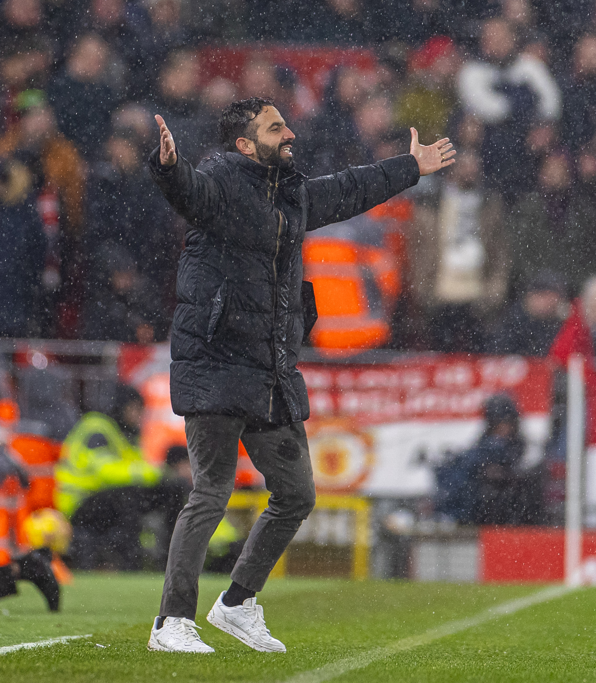 包含利物浦险胜韩国，科曼三分雨点燃全场的词条