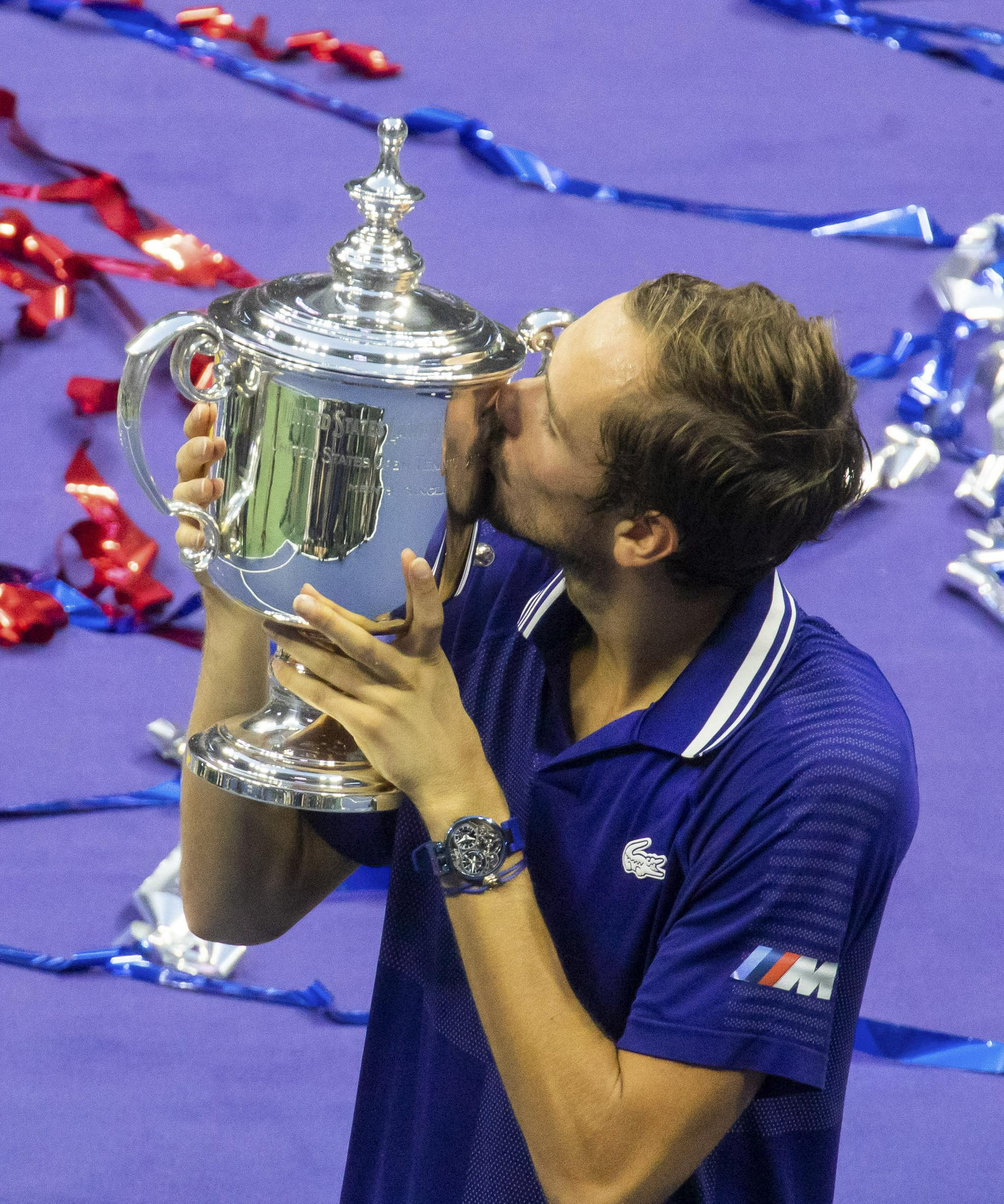 世界网球队逆转意大利网球队，梅德韦杰夫爆发神勇