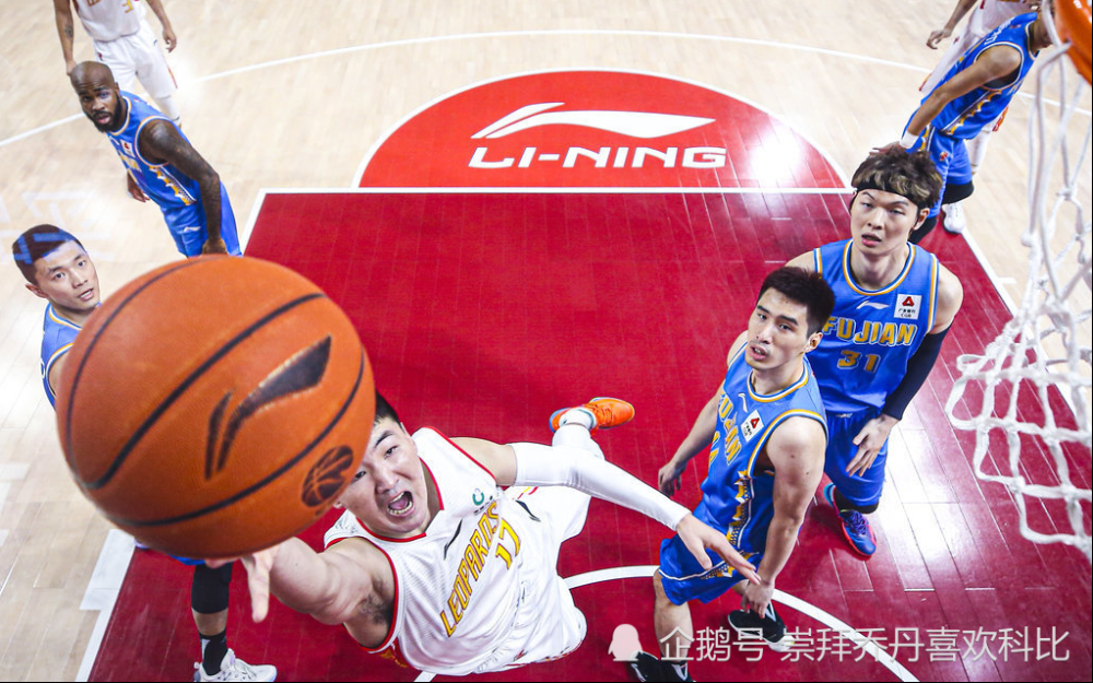 中国男篮险胜篮网B队，巴图姆高光表现的简单介绍