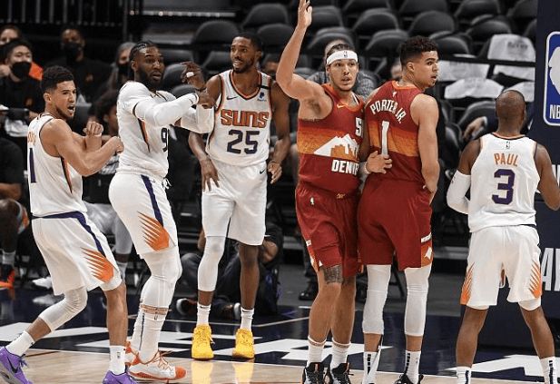 北京队横扫浙江队，布克带队取胜