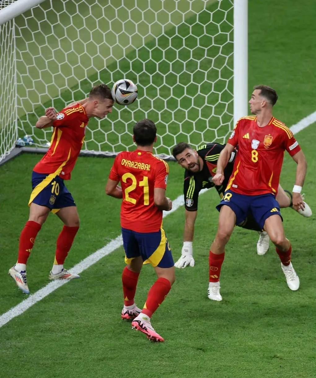 关于欧洲足坛豪强对决,球员挑战极限追求胜利的信息 关于欧洲足坛豪强对决,球员挑战极限追求胜利的信息