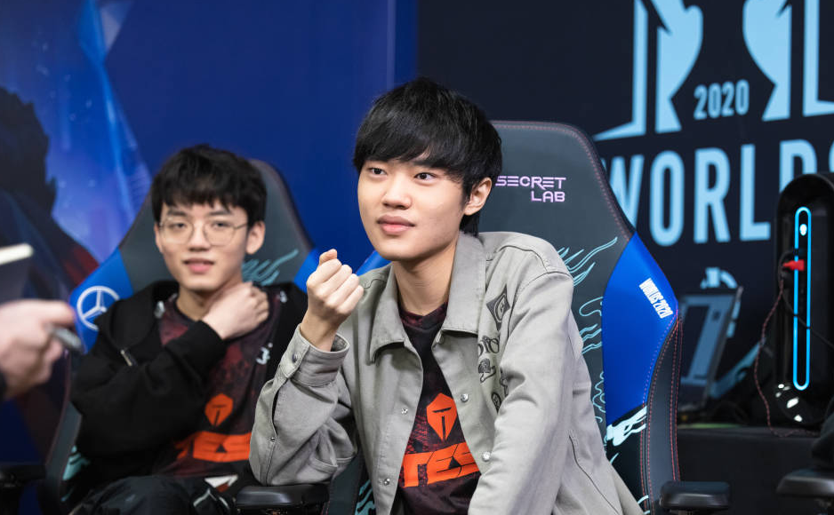 根特避免彻底失利，小组出线前景尚未确定的简单介绍