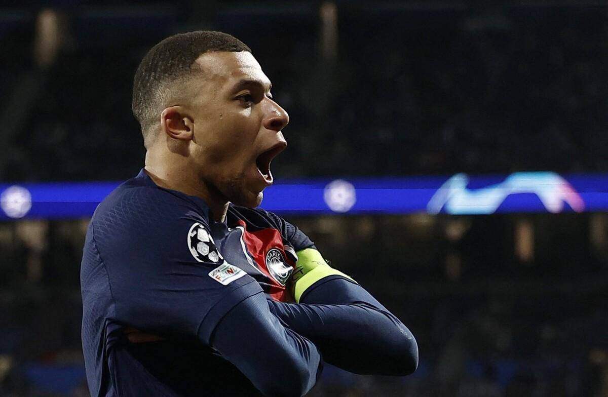 包含主教练谨慎排兵布阵，欧洲杯比赛关键时刻的词条