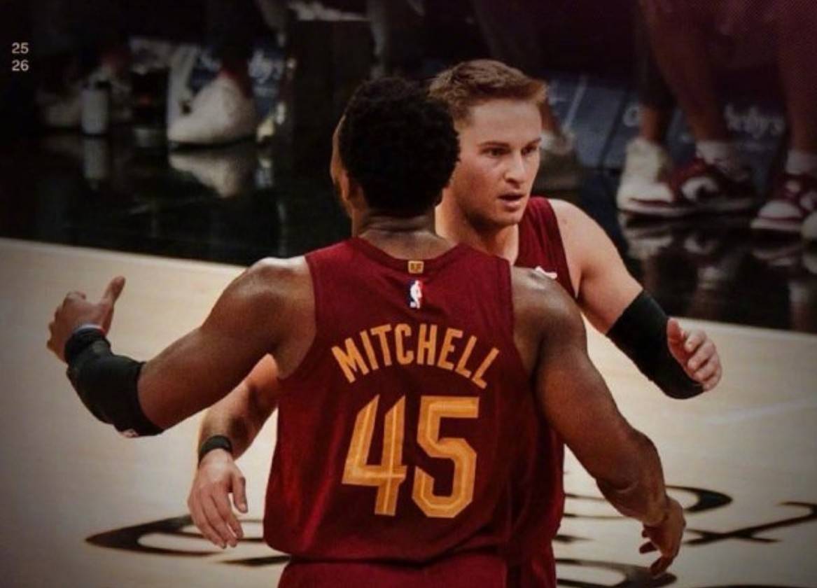 热火队客场逆转艰难取胜锁定胜局！