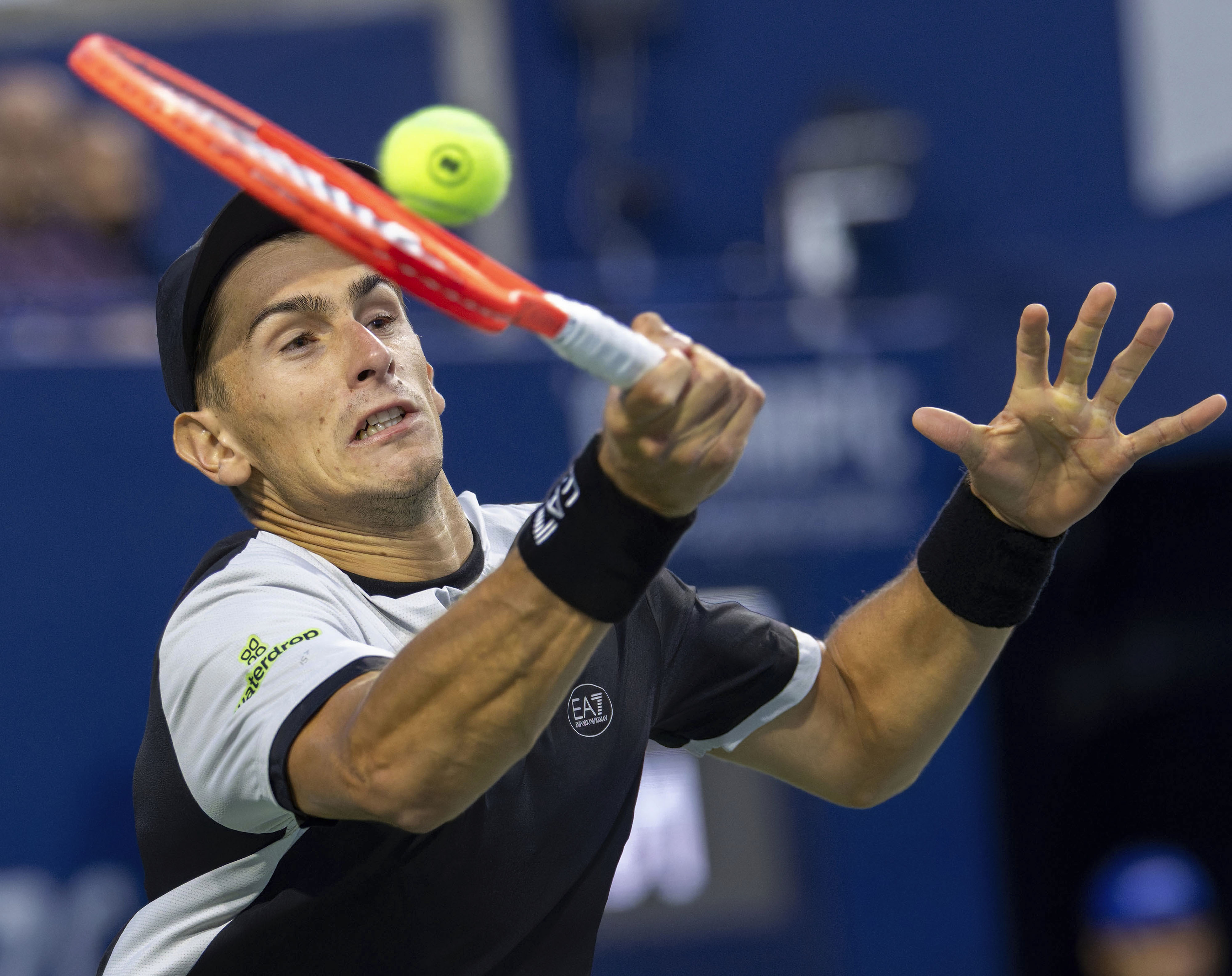 关于欧洲网球队绝地反击西班牙网球队，兹维列夫关键制胜的信息