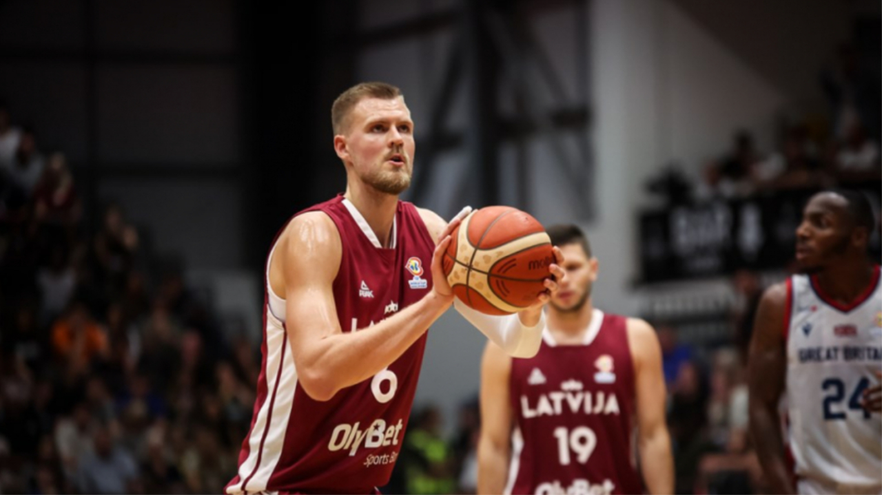 包含日本男篮绝杀中国男篮,波尔津吉斯统治全场的词条 包含日本男篮绝杀中国男篮,波尔津吉斯统治全场的词条