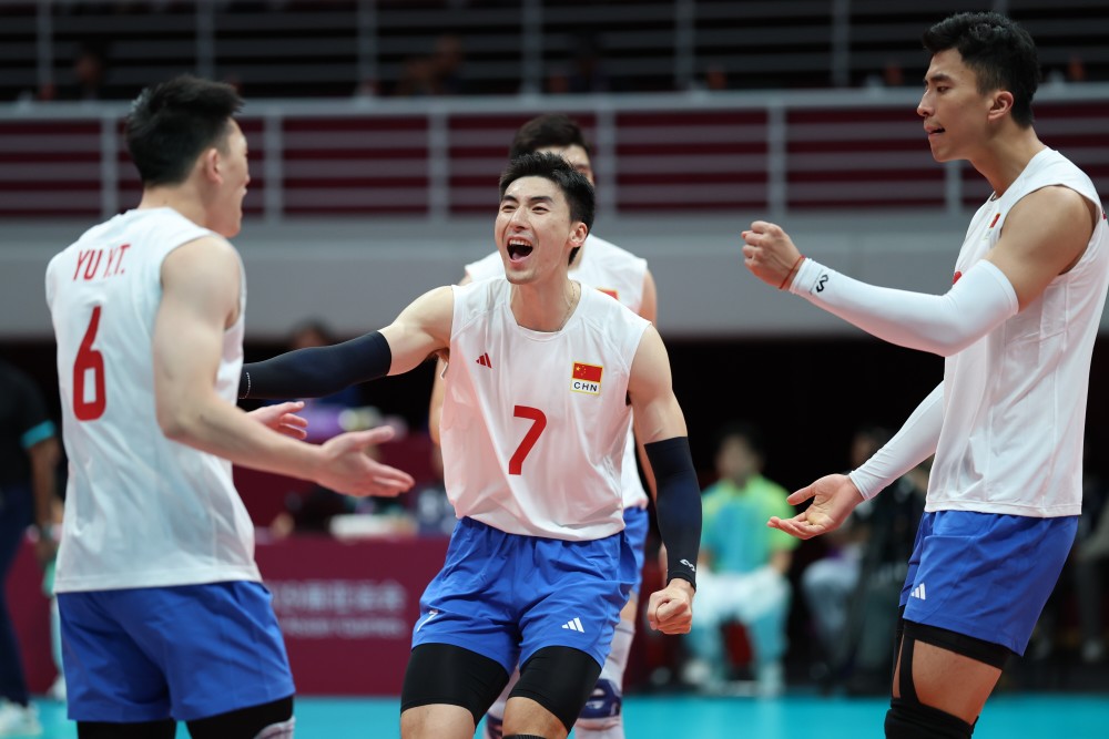 韩国羽毛球队鏖战印度羽毛球队，辛杜三分雨点燃全场的简单介绍