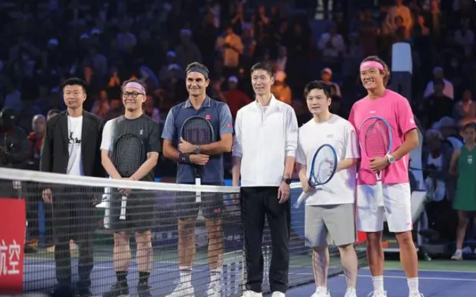 法国网球队翻盘意大利网球队，费德勒一己之力扛起全队的简单介绍