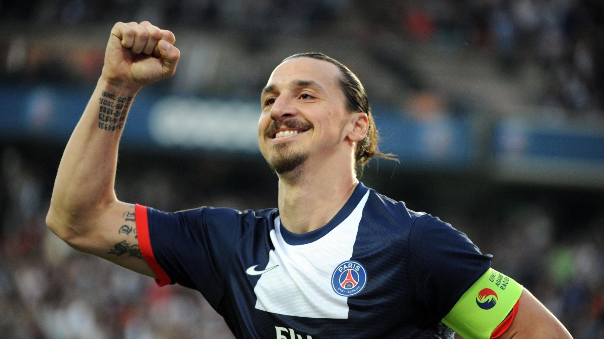 世界排名争夺战之夜,奥纳纳赛后评分拉满,门神如何定义曼联新高度?