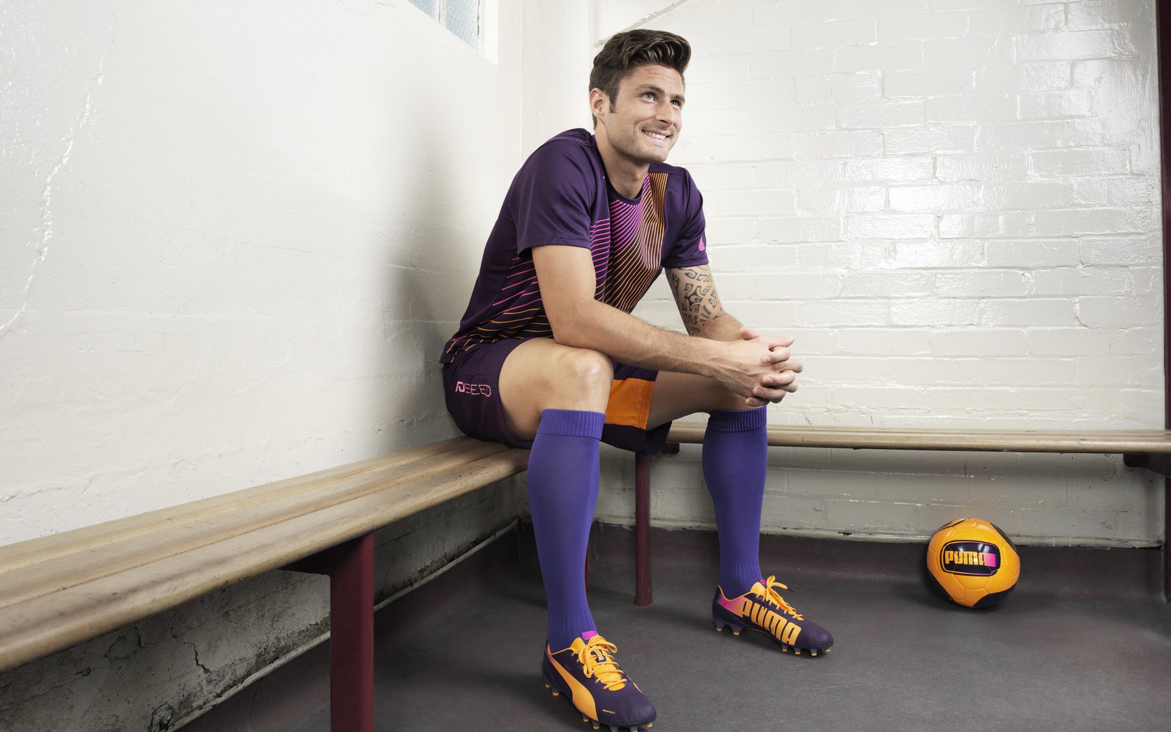 佛罗伦萨对阵那不勒斯，本泽马用实力证明自己，书写意甲新传奇