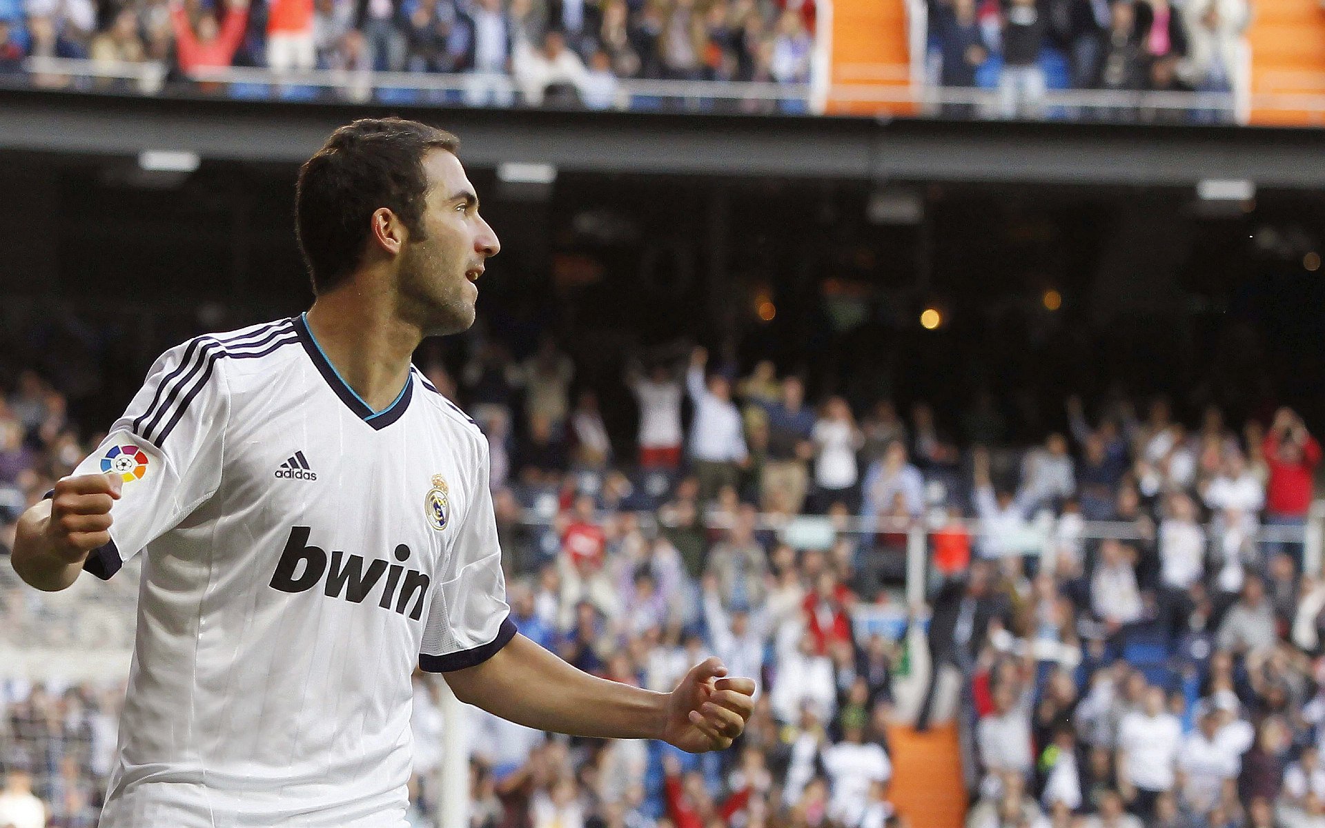 东瀛武士鏖战伊比利亚，许昕绝技惊艳四座—一场跨越国界的体育精神对话